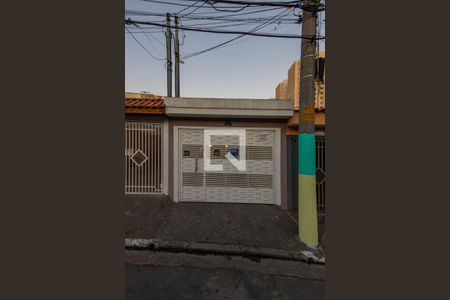 Casa à venda com 100m², 3 quartos e 2 vagasFachada