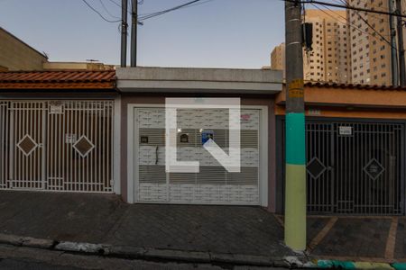 Casa à venda com 100m², 3 quartos e 2 vagasFachada