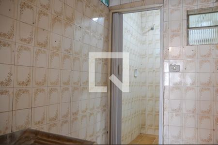 Casa à venda com 187m², 2 quartos e 2 vagas Casa à venda com 187m², 2 quartos e 2 vagasEdícula