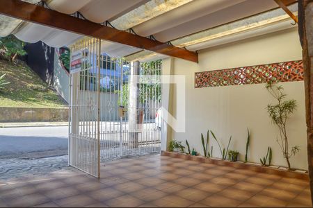 Casa à venda com 187m², 2 quartos e 2 vagas Casa à venda com 187m², 2 quartos e 2 vagasGaragem