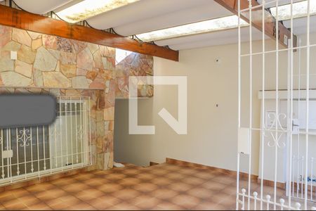 Casa à venda com 187m², 2 quartos e 2 vagas Casa à venda com 187m², 2 quartos e 2 vagasGaragem