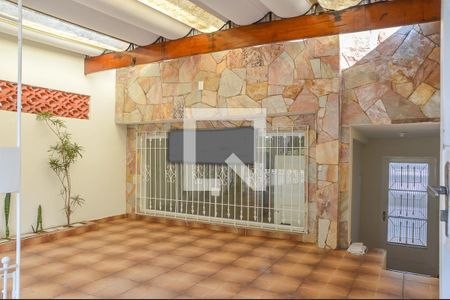 Casa à venda com 187m², 2 quartos e 2 vagas Casa à venda com 187m², 2 quartos e 2 vagasGaragem