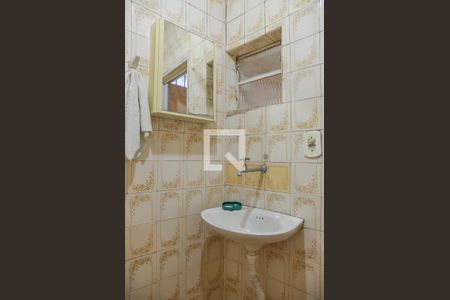 Casa à venda com 187m², 2 quartos e 2 vagas Casa à venda com 187m², 2 quartos e 2 vagasEdícula