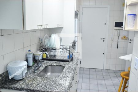 Apartamento à venda com 80m², 3 quartos e 1 vagaCozinha