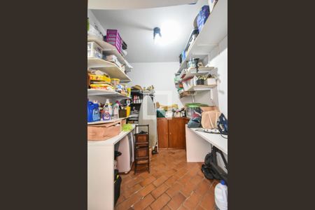 Casa de condomínio à venda com 130m², 2 quartos e 1 vagaQuarto de Serviços 