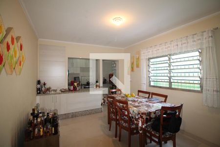 Casa à venda com 200m², 4 quartos e 2 vagasCozinha