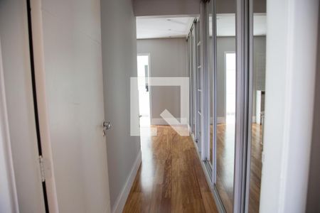 Apartamento à venda com 155m², 2 quartos e 4 vagas Apartamento à venda com 155m², 2 quartos e 4 vagasCorredor