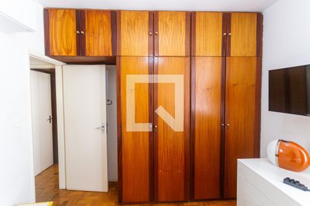 Apartamento à venda com 105m², 2 quartos e 1 vaga Apartamento à venda com 105m², 2 quartos e 1 vagaArmário do Quarto 2