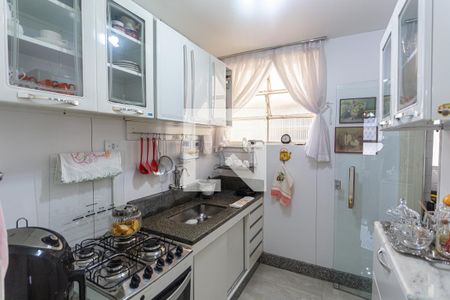 Apartamento à venda com 105m², 2 quartos e 1 vaga Apartamento à venda com 105m², 2 quartos e 1 vagaCozinha