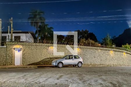 Casa à venda com 755m², 6 quartos e 4 vagasFachada