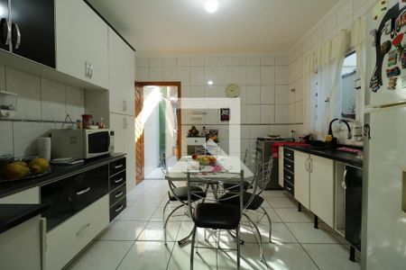 Casa à venda com 140m², 3 quartos e 4 vagasCozinha