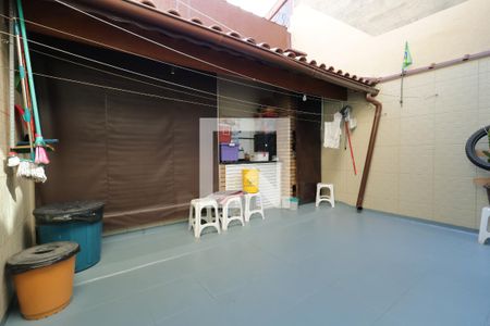 Casa à venda com 140m², 3 quartos e 4 vagasQuintal