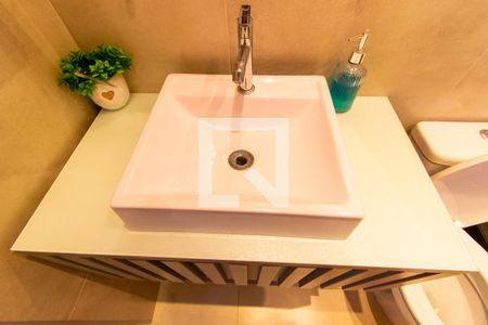 Apartamento à venda com 64m², 3 quartos e 1 vaga Apartamento à venda com 64m², 3 quartos e 1 vagaBanheiro