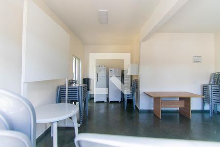 Apartamento à venda com 64m², 3 quartos e 1 vaga Apartamento à venda com 64m², 3 quartos e 1 vagaÁrea comum - Salão de festas