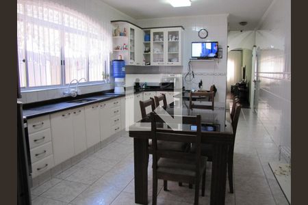 Casa à venda com 125m², 3 quartos e 2 vagasCozinha