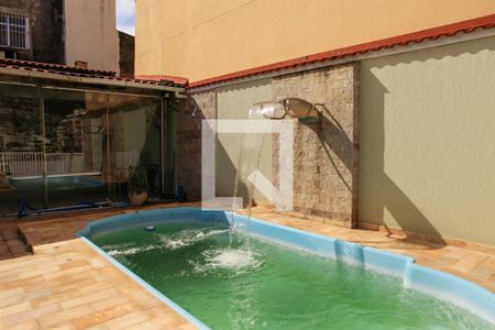 Casa à venda com 367m², 4 quartos e 2 vagasPiscina