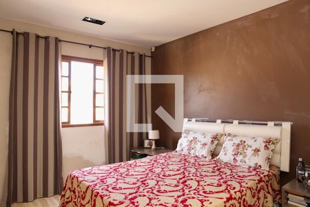 Casa à venda com 367m², 4 quartos e 2 vagasQuarto 1 - Suíte