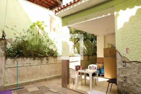 Casa à venda com 367m², 4 quartos e 2 vagasQuintal