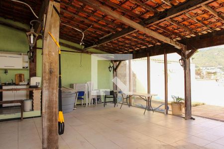 Casa à venda com 367m², 4 quartos e 2 vagasVaranda Gourmet