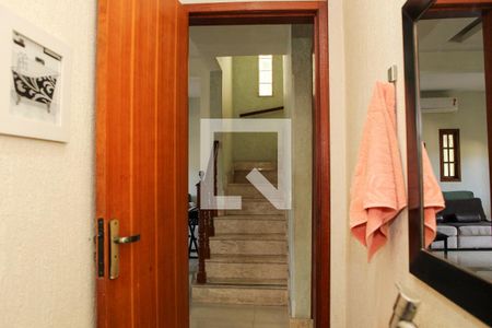 Casa à venda com 367m², 4 quartos e 2 vagasLavabo (1º Andar)