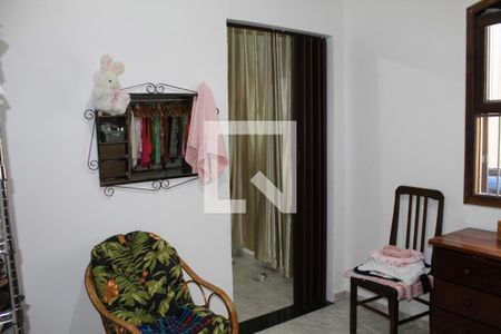 Casa à venda com 347m², 3 quartos e 5 vagasCloset