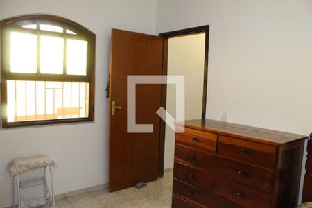 Casa à venda com 347m², 3 quartos e 5 vagasQuarto 2