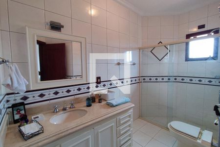 Casa à venda com 640m², 4 quartos e 5 vagasBanheiro Suíte