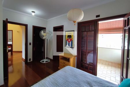 Casa à venda com 640m², 4 quartos e 5 vagasQuarto Suíte 2