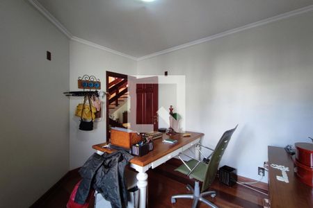 Casa à venda com 640m², 4 quartos e 5 vagasEscritório