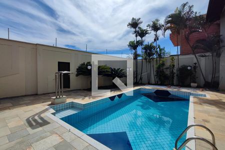 Casa à venda com 640m², 4 quartos e 5 vagasPiscina