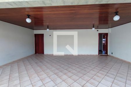 Casa à venda com 640m², 4 quartos e 5 vagasGaragem / Quintal