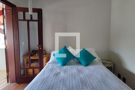 Casa à venda com 640m², 4 quartos e 5 vagasQuarto Suíte 2