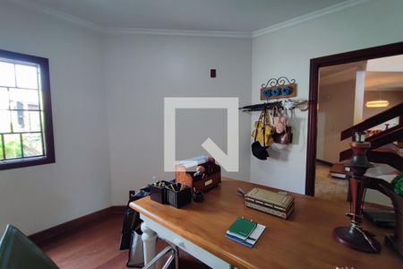 Casa à venda com 640m², 4 quartos e 5 vagasEscritório