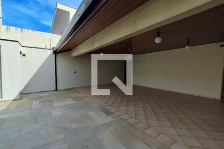 Casa à venda com 640m², 4 quartos e 5 vagasGaragem / Quintal