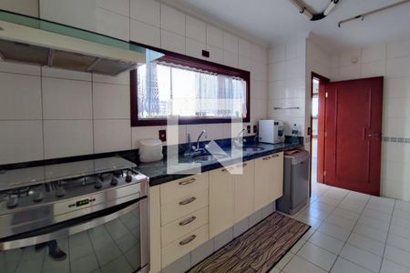 Casa à venda com 640m², 4 quartos e 5 vagasCozinha