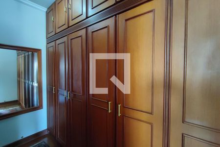 Casa à venda com 640m², 4 quartos e 5 vagasQuarto Suíte Master 