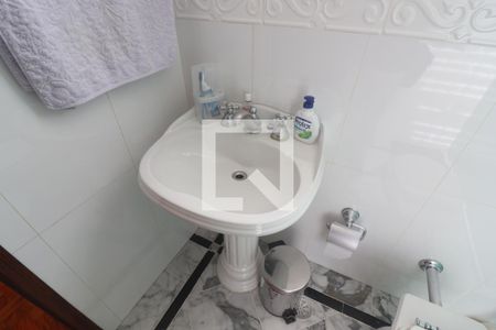 Casa à venda com 170m², 2 quartos e 10 vagasBanheiro Quarto 2