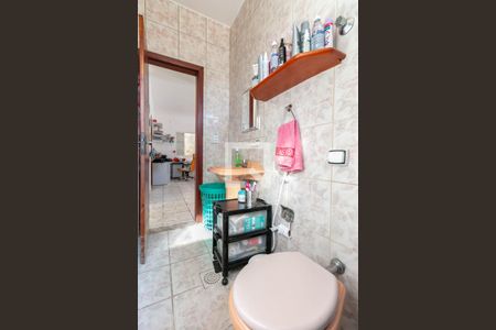 Casa à venda com 162m², 3 quartos e 3 vagas Casa à venda com 162m², 3 quartos e 3 vagasBanheiro Social