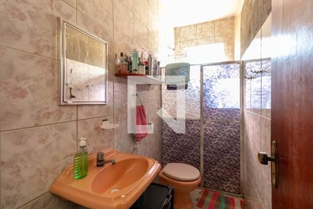 Casa à venda com 162m², 3 quartos e 3 vagas Casa à venda com 162m², 3 quartos e 3 vagasBanheiro Social