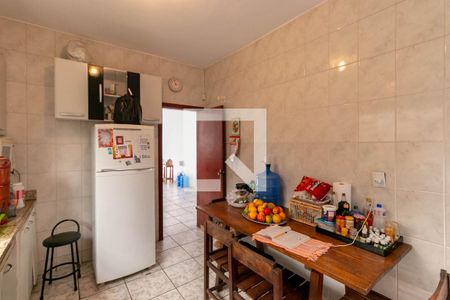 Casa à venda com 162m², 3 quartos e 3 vagas Casa à venda com 162m², 3 quartos e 3 vagasCozinha