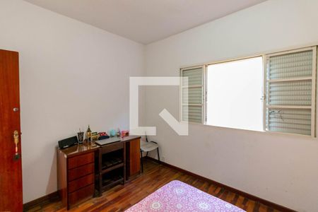 Casa à venda com 162m², 3 quartos e 3 vagas Casa à venda com 162m², 3 quartos e 3 vagasQuarto 2