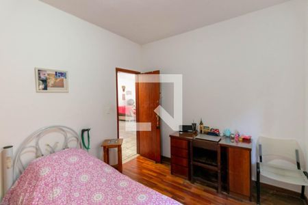 Casa à venda com 162m², 3 quartos e 3 vagas Casa à venda com 162m², 3 quartos e 3 vagasQuarto 2