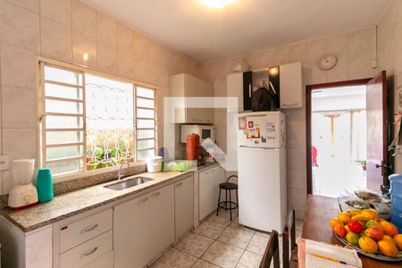 Casa à venda com 162m², 3 quartos e 3 vagas Casa à venda com 162m², 3 quartos e 3 vagasCozinha