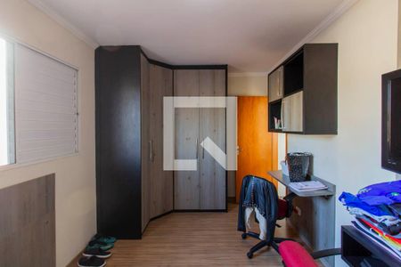 Casa à venda com 167m², 3 quartos e 5 vagas Casa à venda com 167m², 3 quartos e 5 vagasQuarto 2