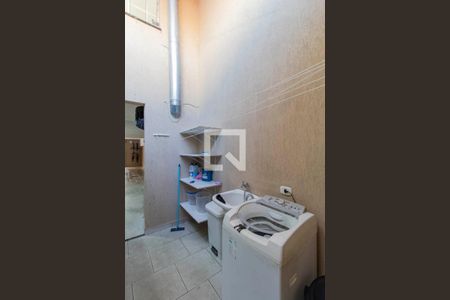 Casa à venda com 167m², 3 quartos e 5 vagas Casa à venda com 167m², 3 quartos e 5 vagasÁrea de Serviço