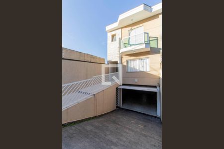 Casa à venda com 167m², 3 quartos e 5 vagas Casa à venda com 167m², 3 quartos e 5 vagasGaragem