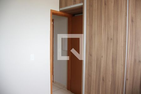 Quarto 2 de apartamento para alugar com 2 quartos, 47m² em Panorama, Uberlândia