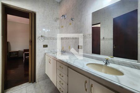 Casa à venda com 360m², 4 quartos e 3 vagas Casa à venda com 360m², 4 quartos e 3 vagasBanheiro da Suíte 3