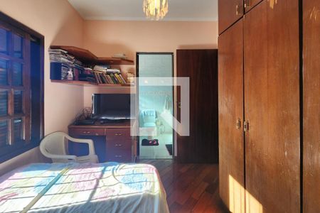 Casa à venda com 360m², 4 quartos e 3 vagas Casa à venda com 360m², 4 quartos e 3 vagasSuíte 2