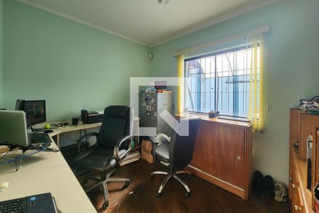 Casa à venda com 360m², 4 quartos e 3 vagas Casa à venda com 360m², 4 quartos e 3 vagasEscritório